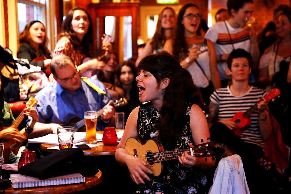 Lily at Jam session in Stags Head Lily at Jam session in Stags Head